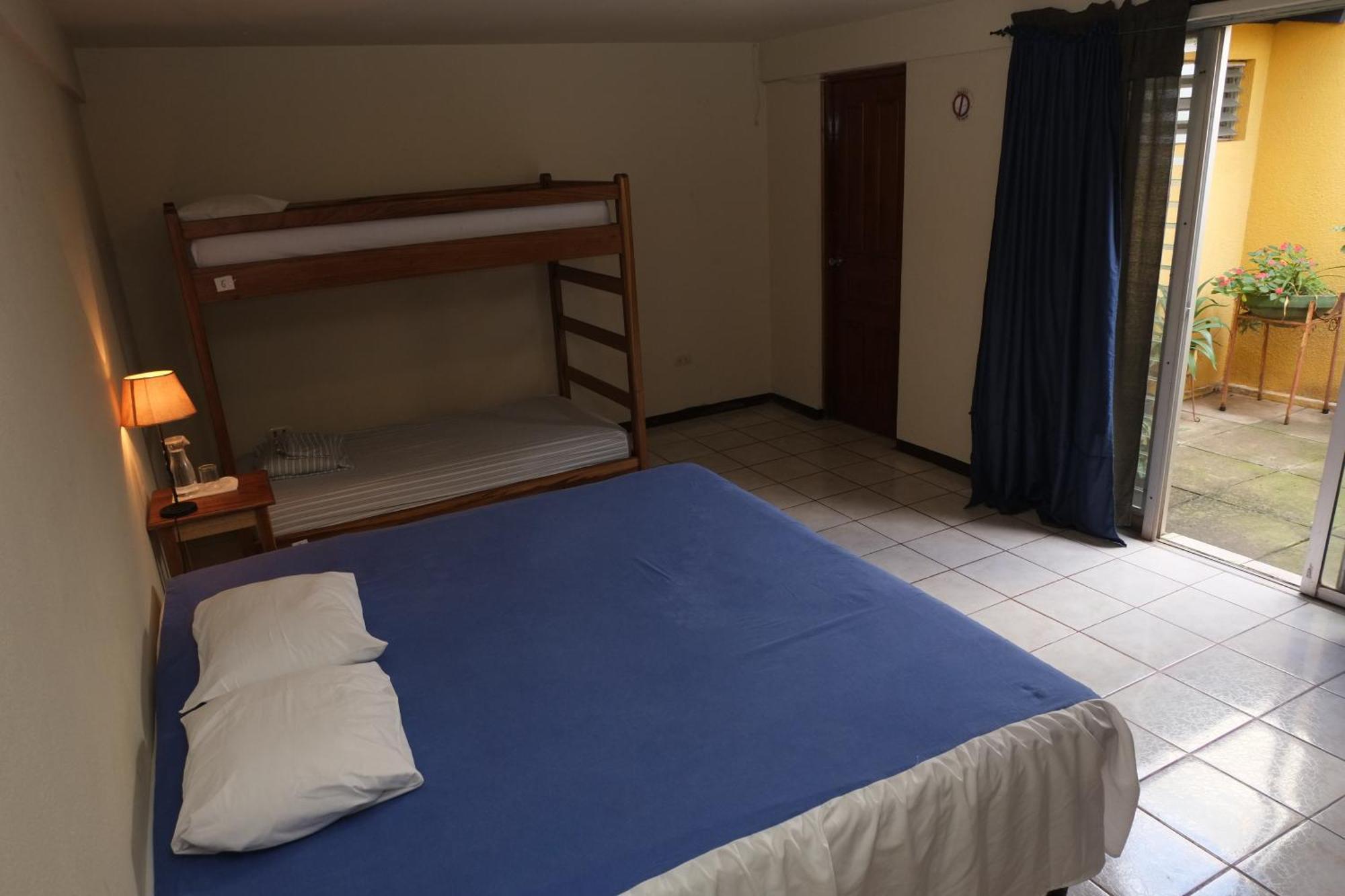 La Buena Onda Hostel